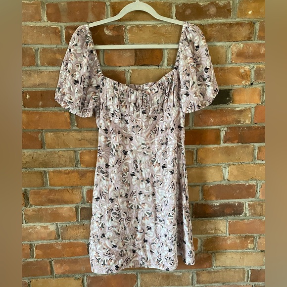 ARITZIA SUNDAY BEST rachel dress puff sleeve mini dress butterfly pastel large - Picture 3 of 9